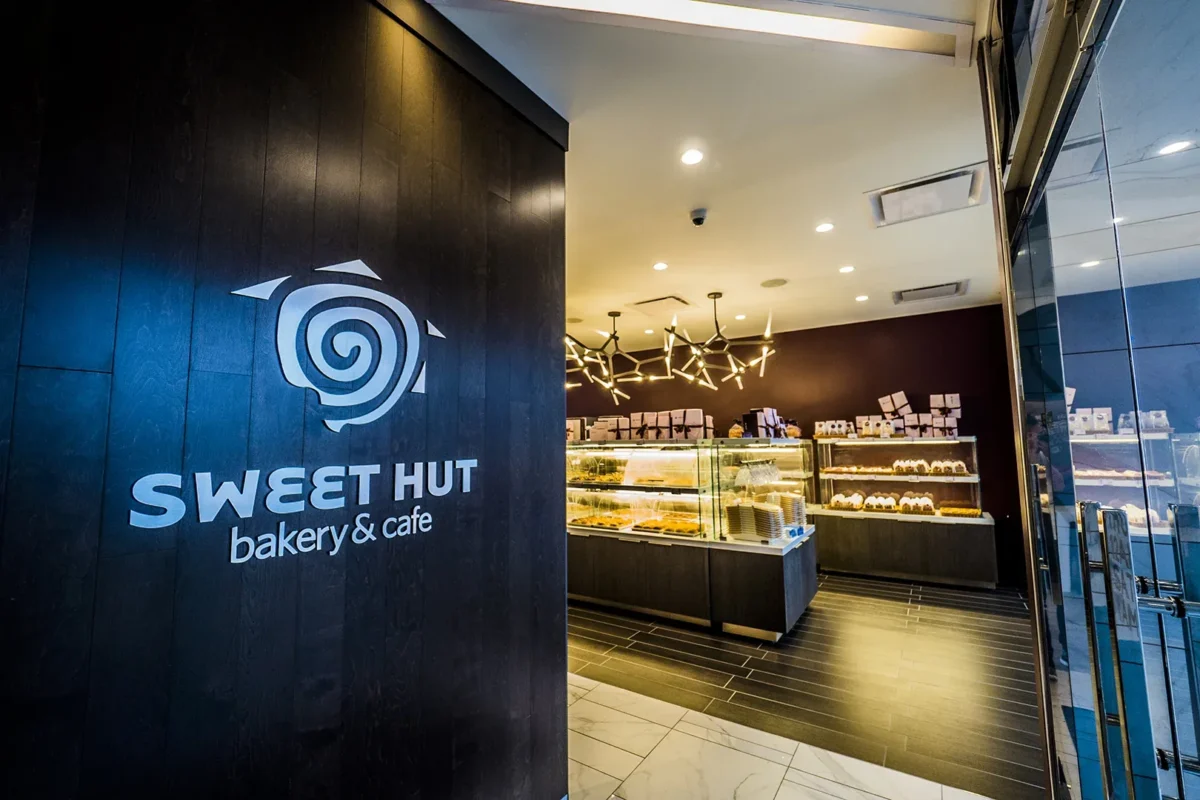 Sweet Hut Bakery & Cafe bar and counter, bakery & cafe restaurant in Plano, TX, designed and built by Restaurant Headquarters